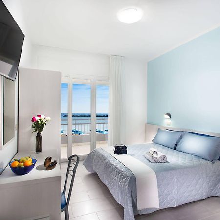 Hotel Platinum Римини Экстерьер фото
