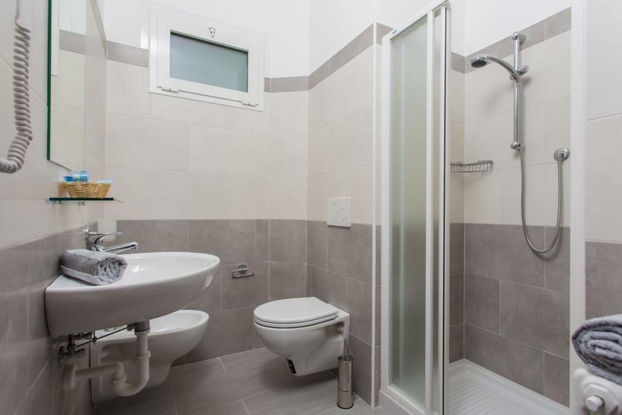 Hotel Platinum Римини Экстерьер фото